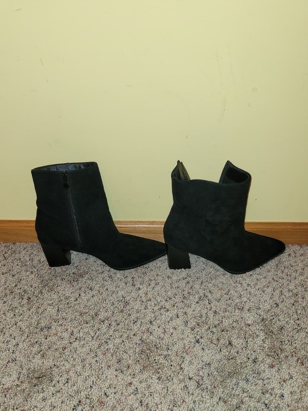 Black Ankle Boots Size 9 Pointed Toe Side Zip